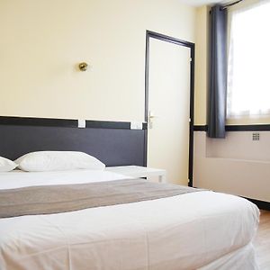 Hotel Des Bains A 10 Min De Paris